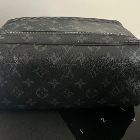 Louis Vuitton Dopp Kit - Picture 2 of 3